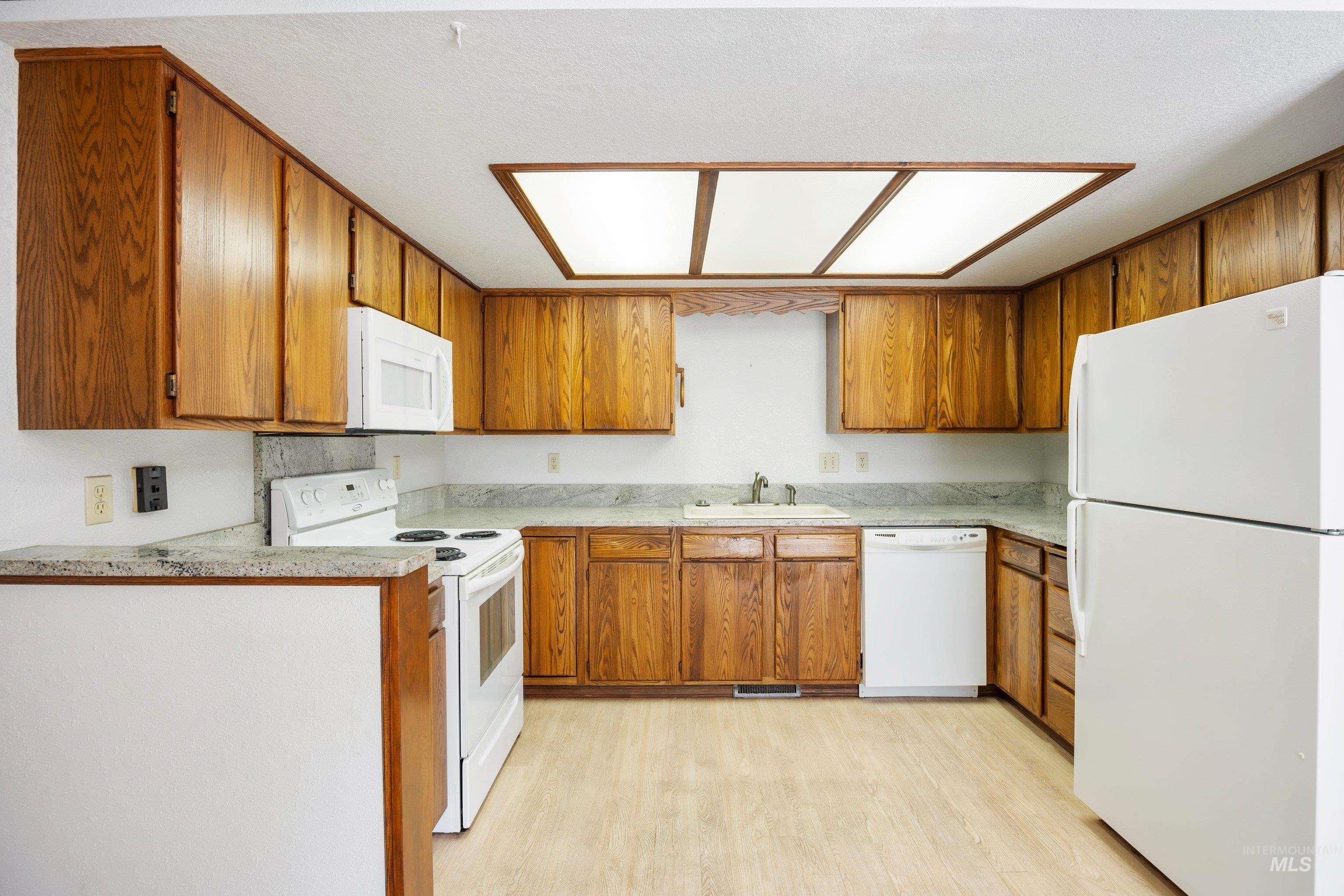 1518 S Kimball Ave Property Photo 10