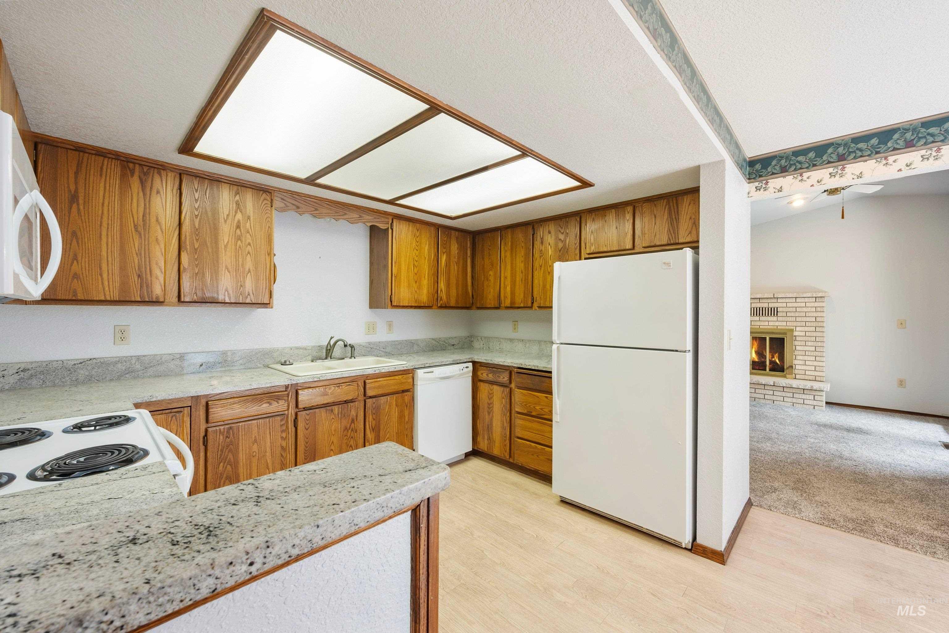 1518 S Kimball Ave Property Photo 12