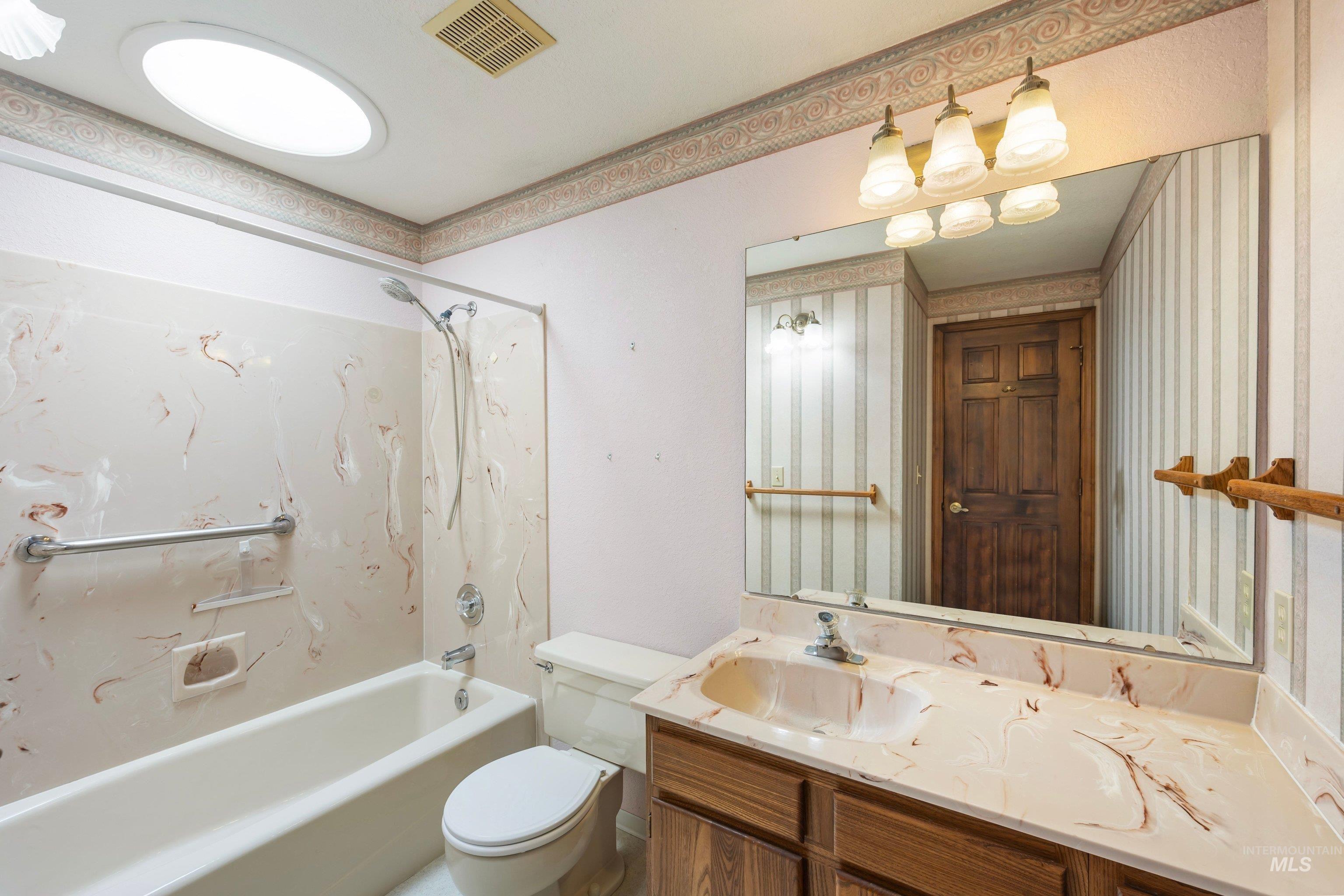 1518 S Kimball Ave Property Photo 13