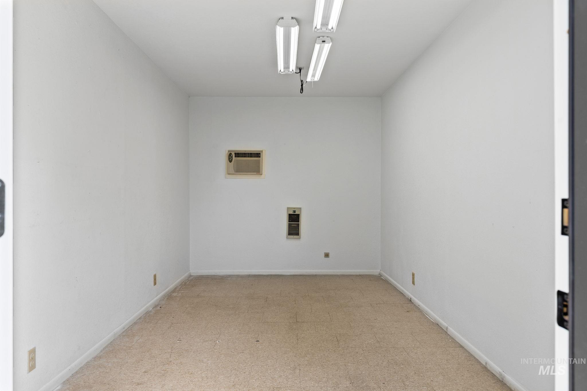 1675 S Country Terrace Way Property Photo 40
