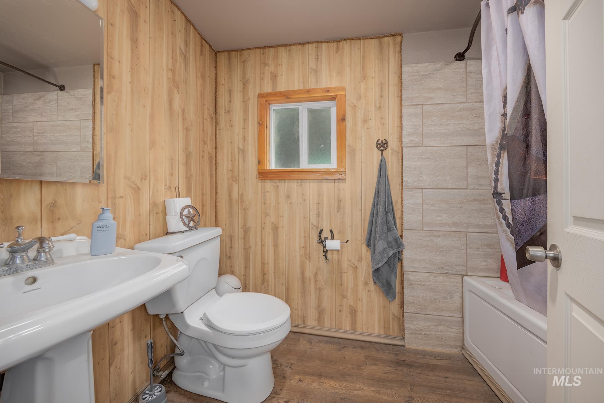 692 15th St Property Photo 18