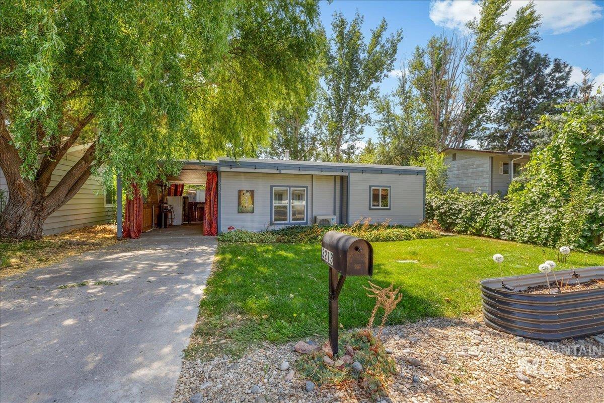 3213 W Edgemoor Road Property Photo 1