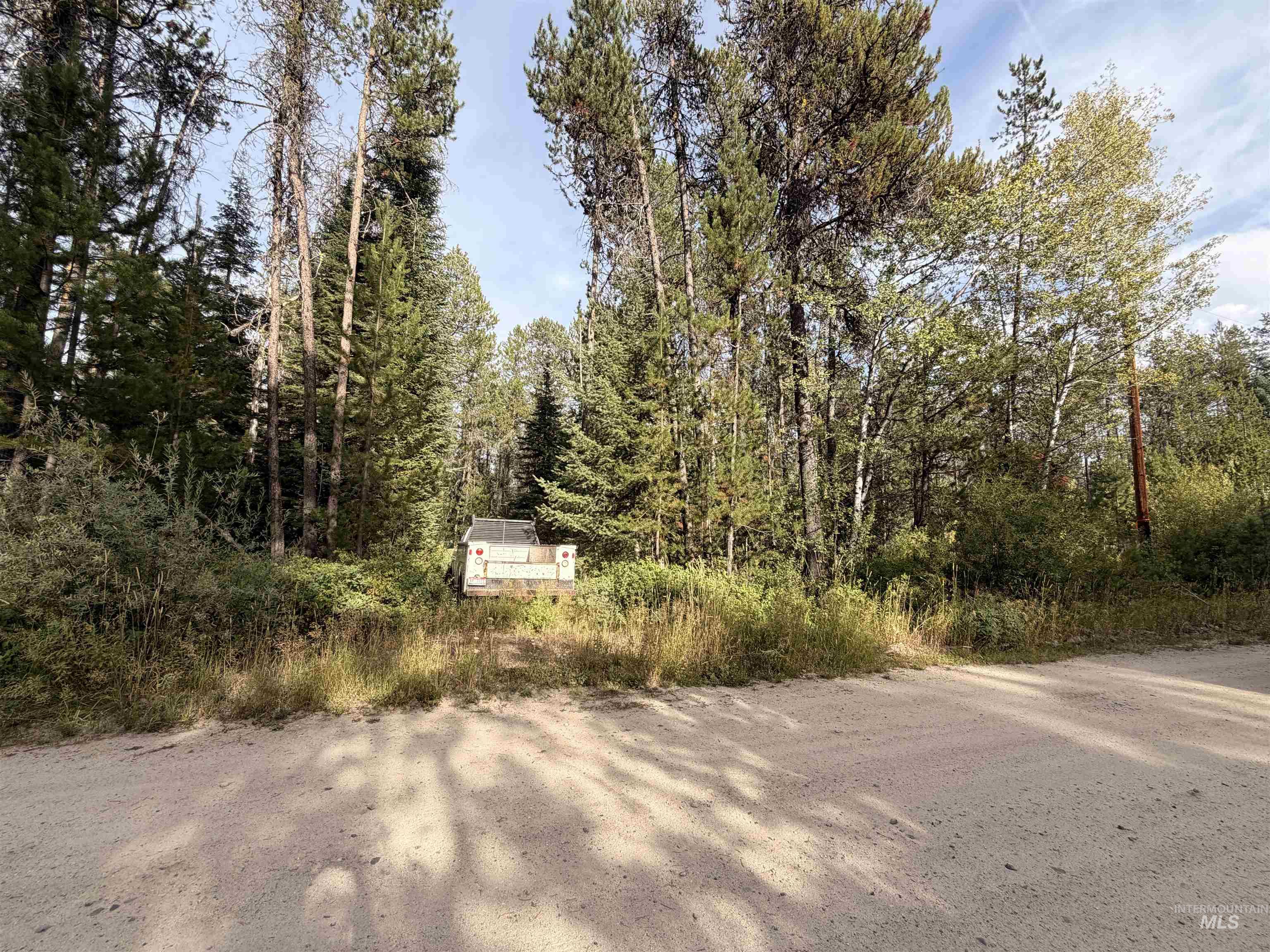 12886 Willow Property Photo 2