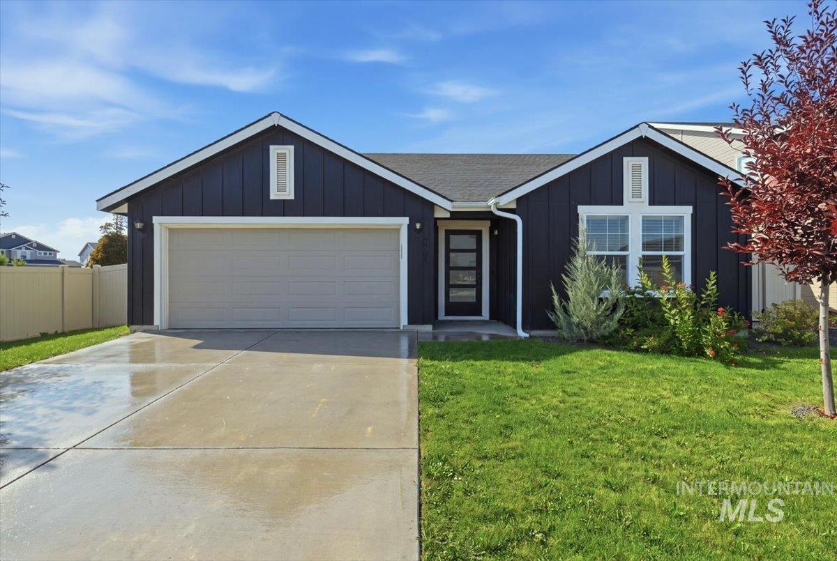 3795 E Berwick Dr