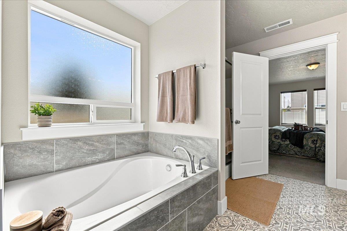 3795 E Berwick Dr Property Photo 23