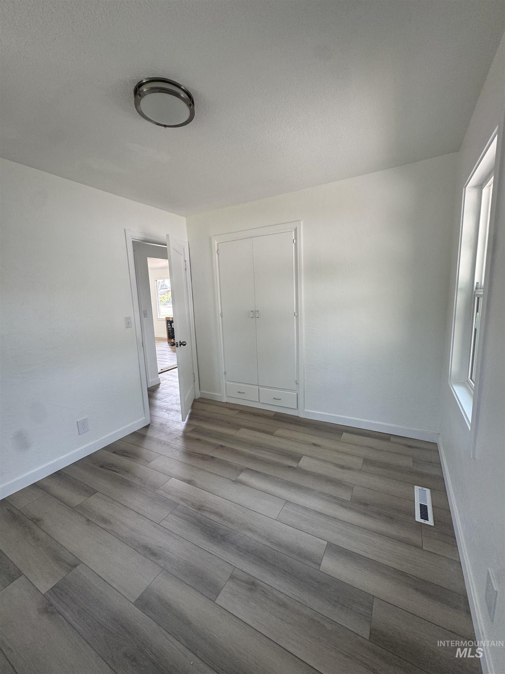 616 S Olive St Property Photo 6