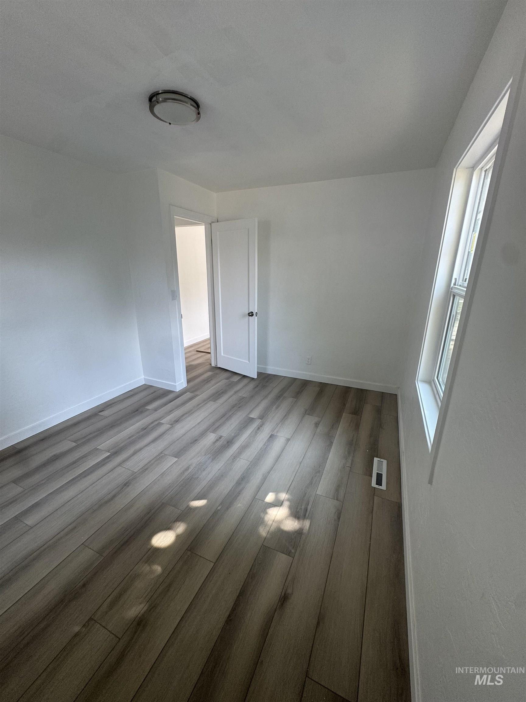 616 S Olive St Property Photo 7