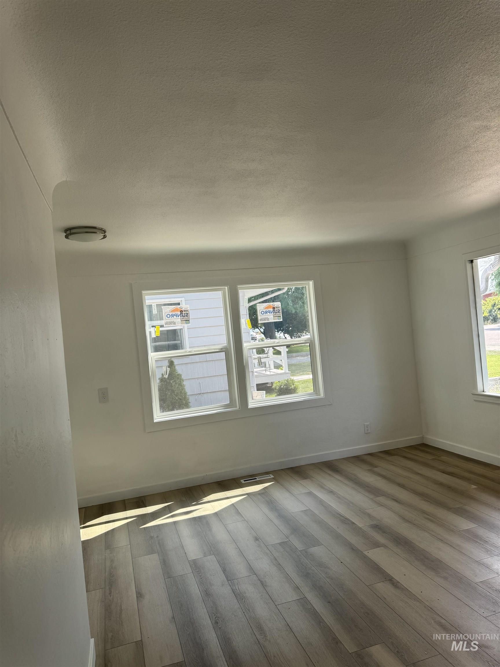 616 S Olive St Property Photo 9