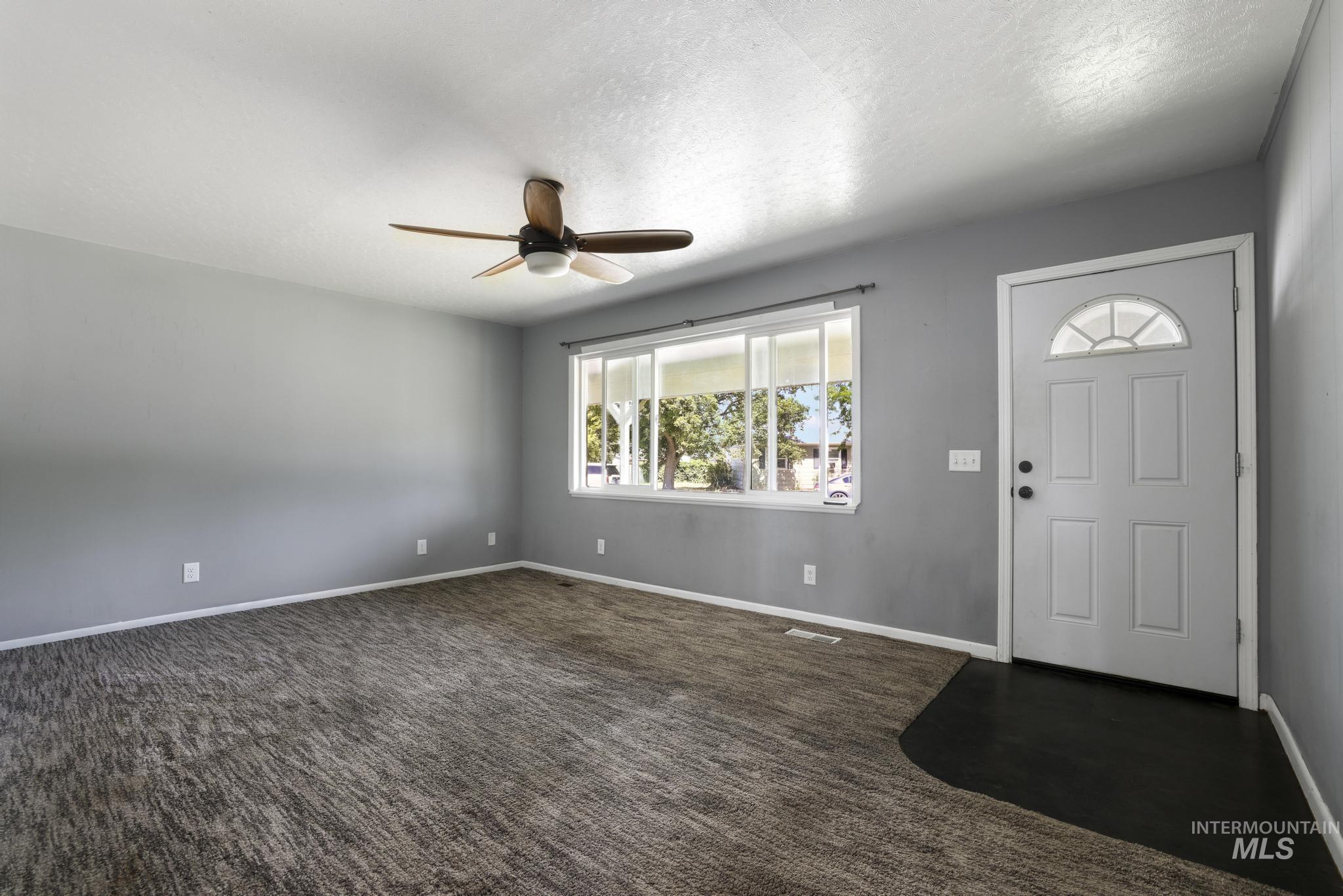 321 Dennis Drive Property Photo 3