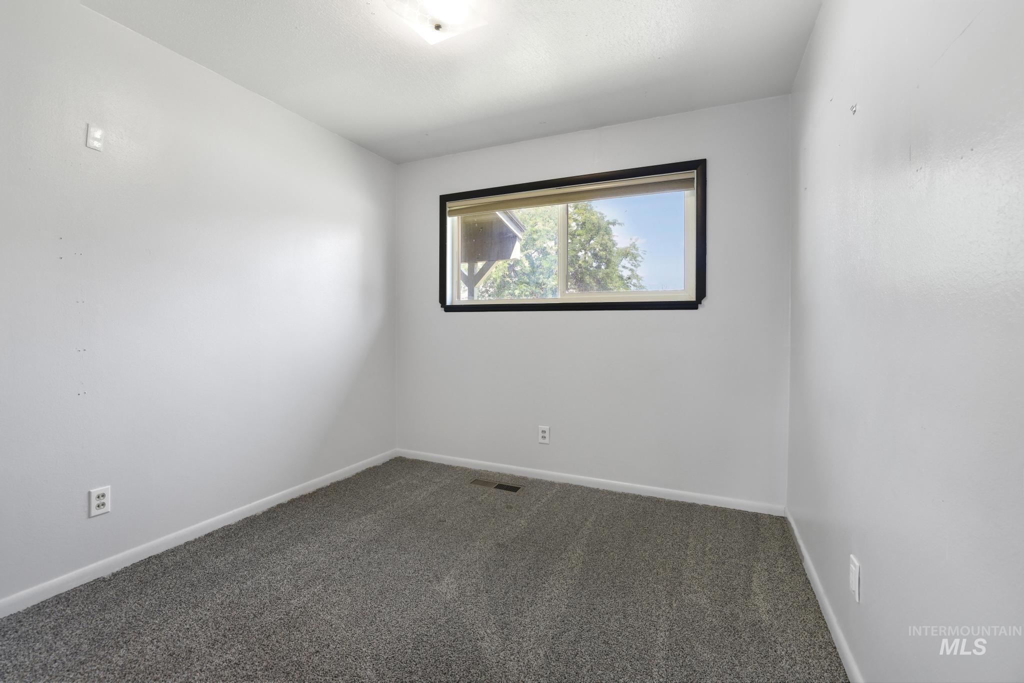 321 Dennis Drive Property Photo 14