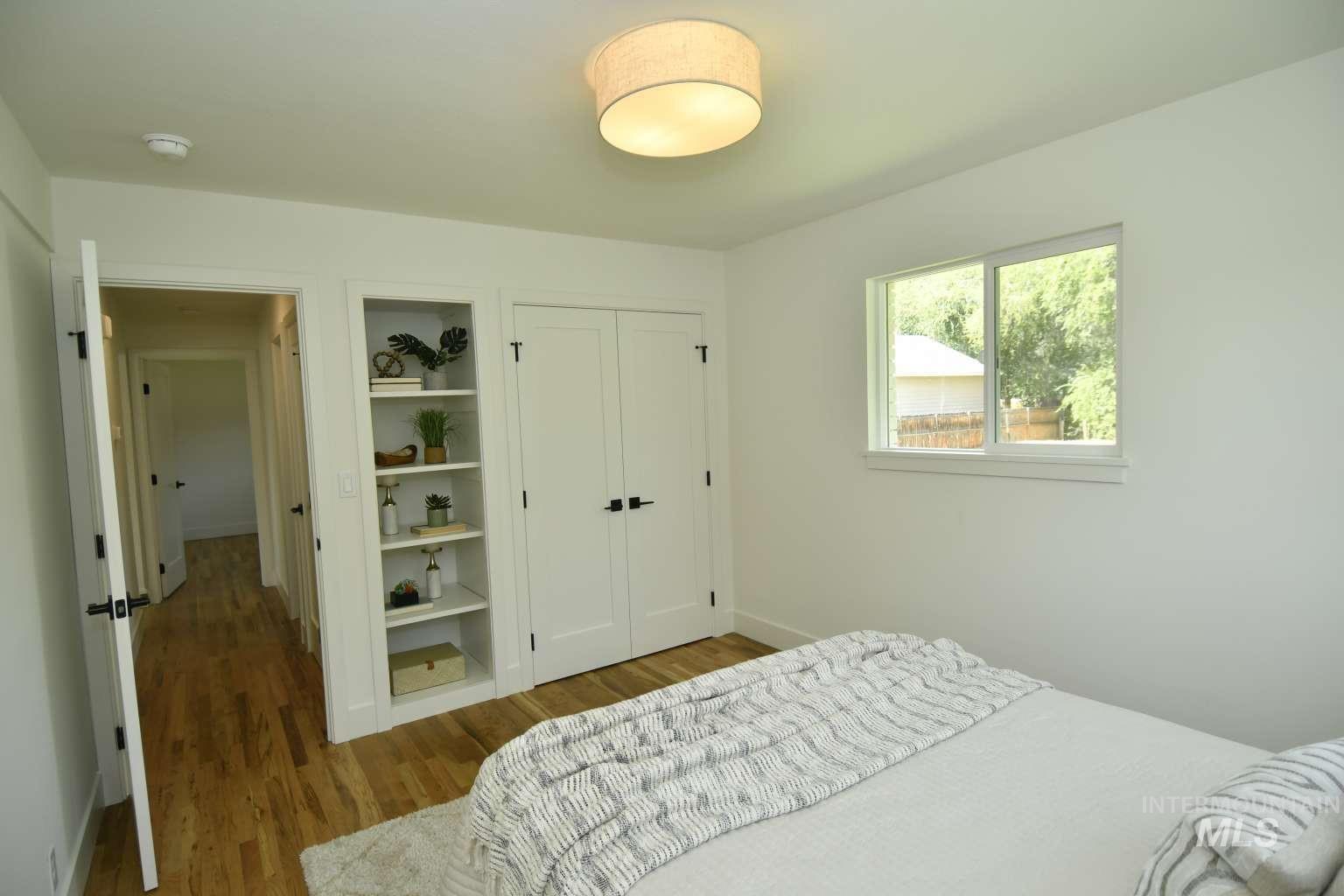 3804 W Catalpa Dr Property Photo 11