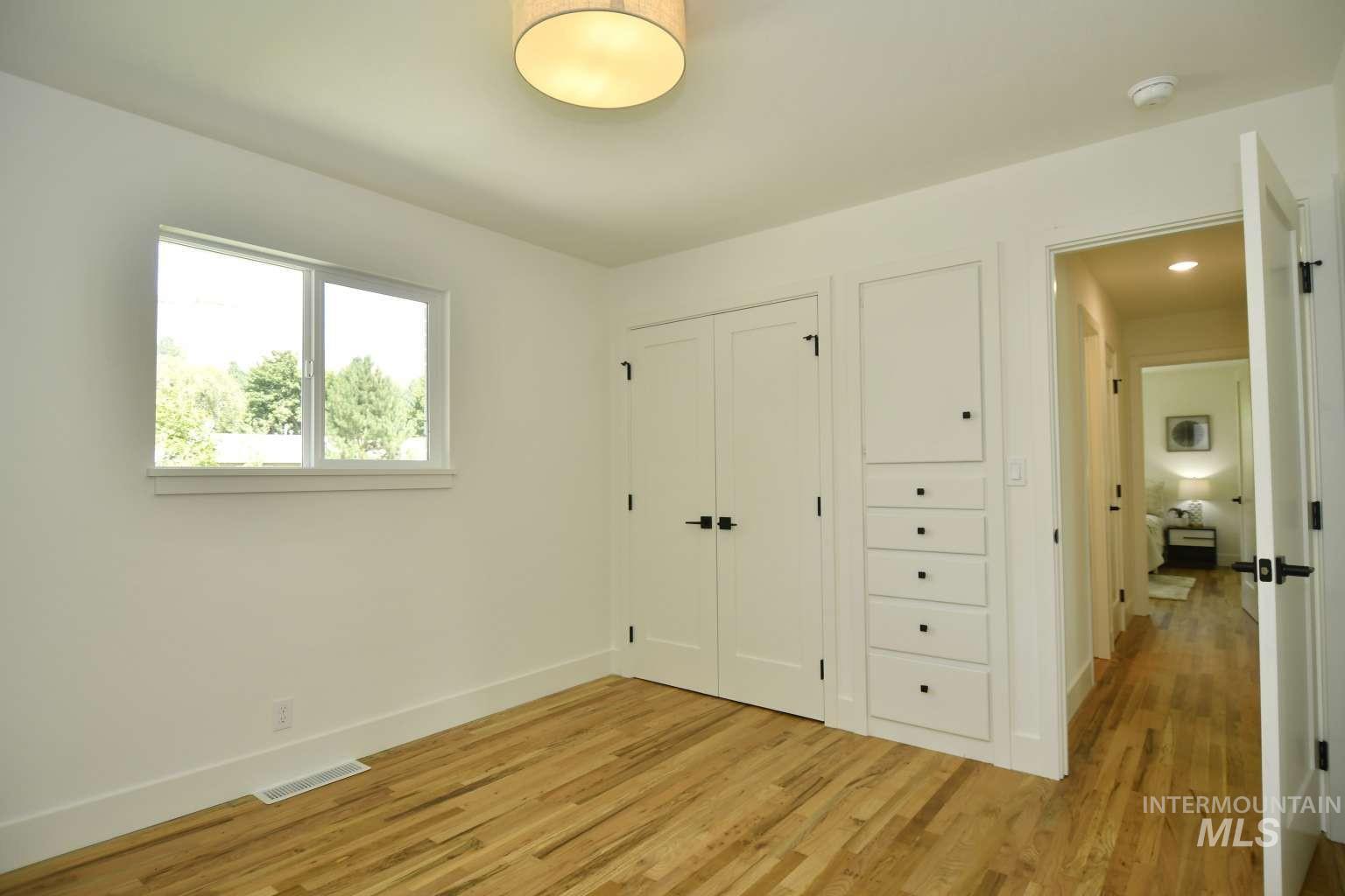 3804 W Catalpa Dr Property Photo 12