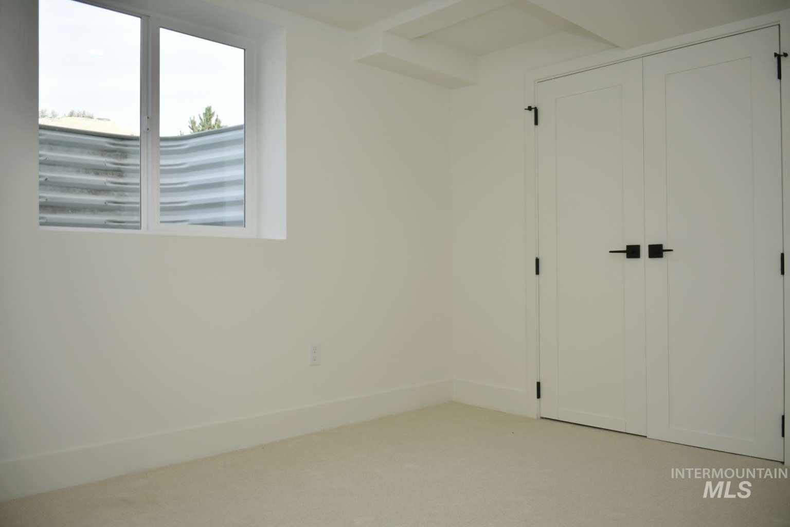 3804 W Catalpa Dr Property Photo 20