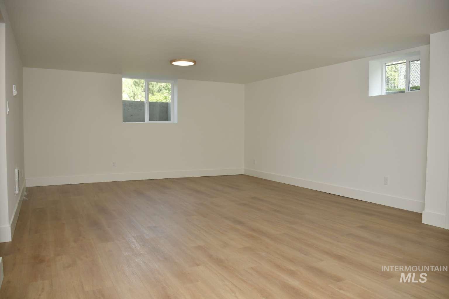 3804 W Catalpa Dr Property Photo 22