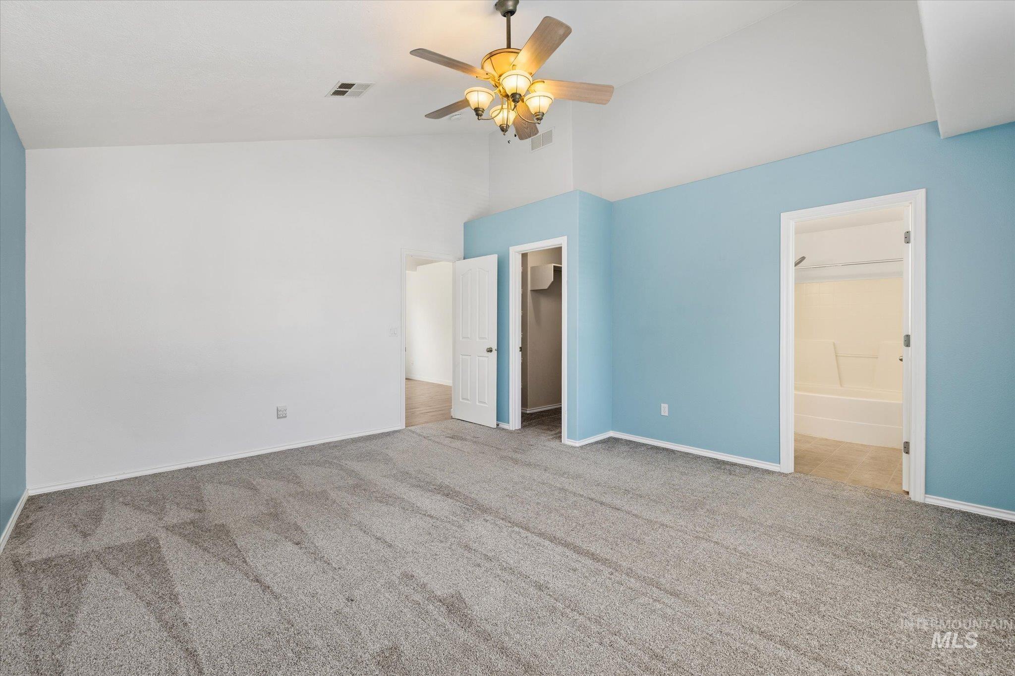 4401 E Burgundy Dr Property Photo 23