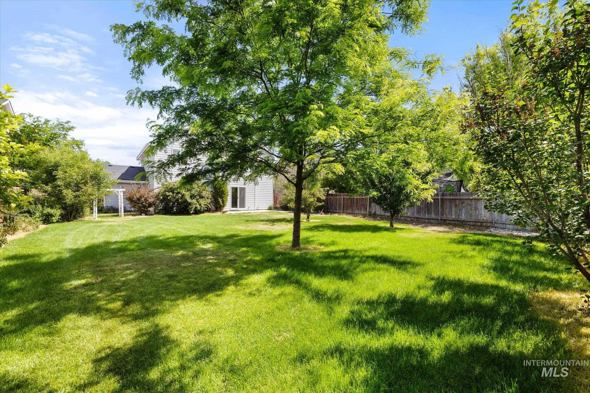 4401 E Burgundy Dr Property Photo 41