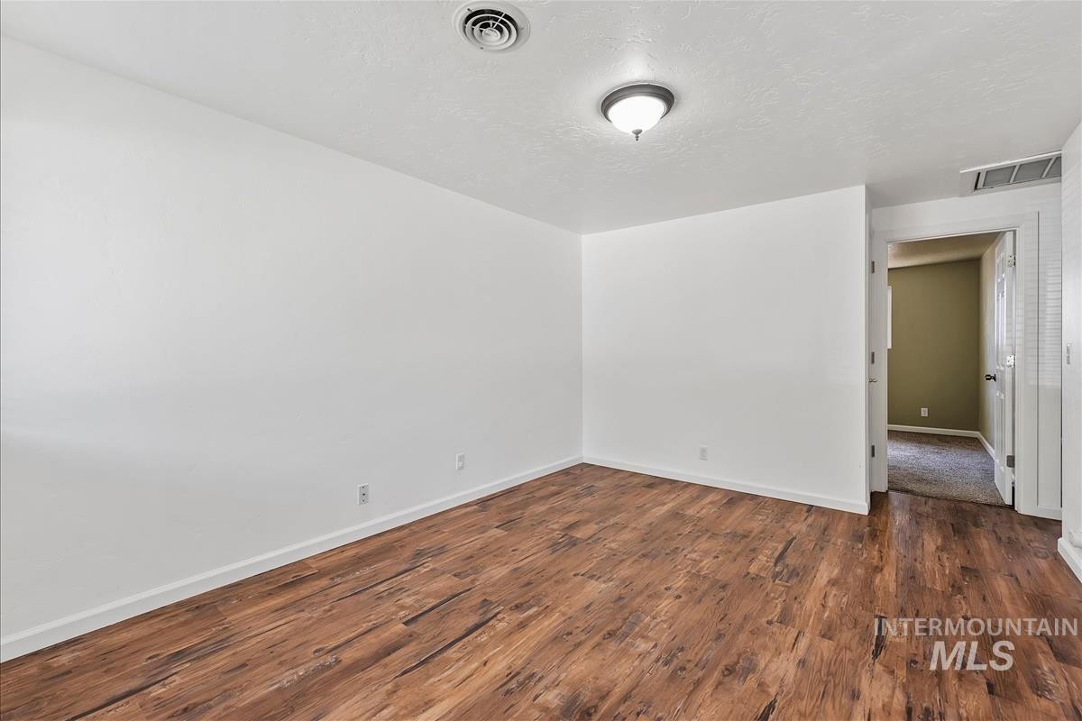 1512 8th St. S. Property Photo 9
