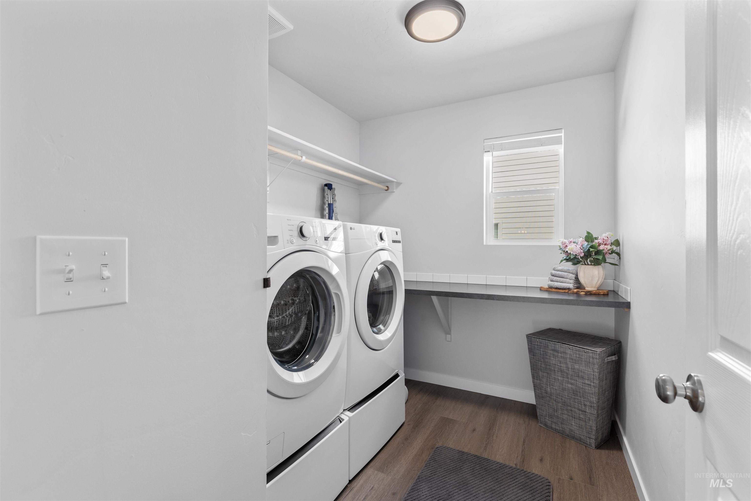 2747 E Valley Wind St Property Photo 17