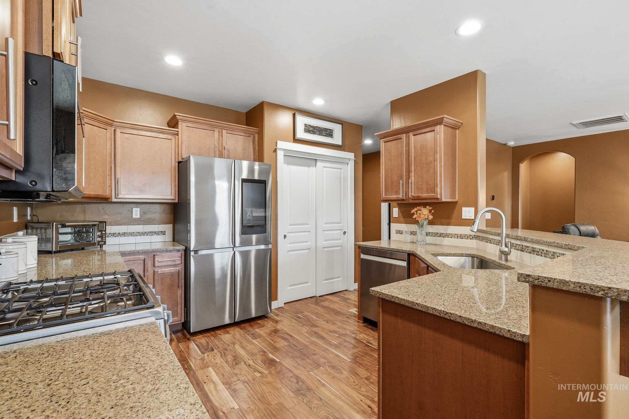 1603 W Cactus Property Photo 9