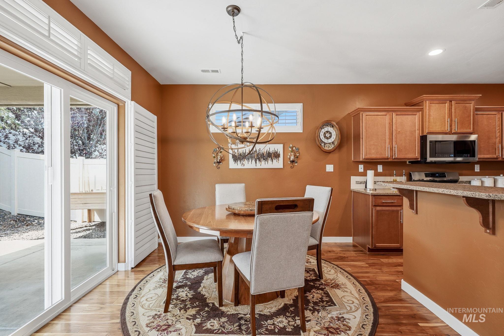 1603 W Cactus Property Photo 12