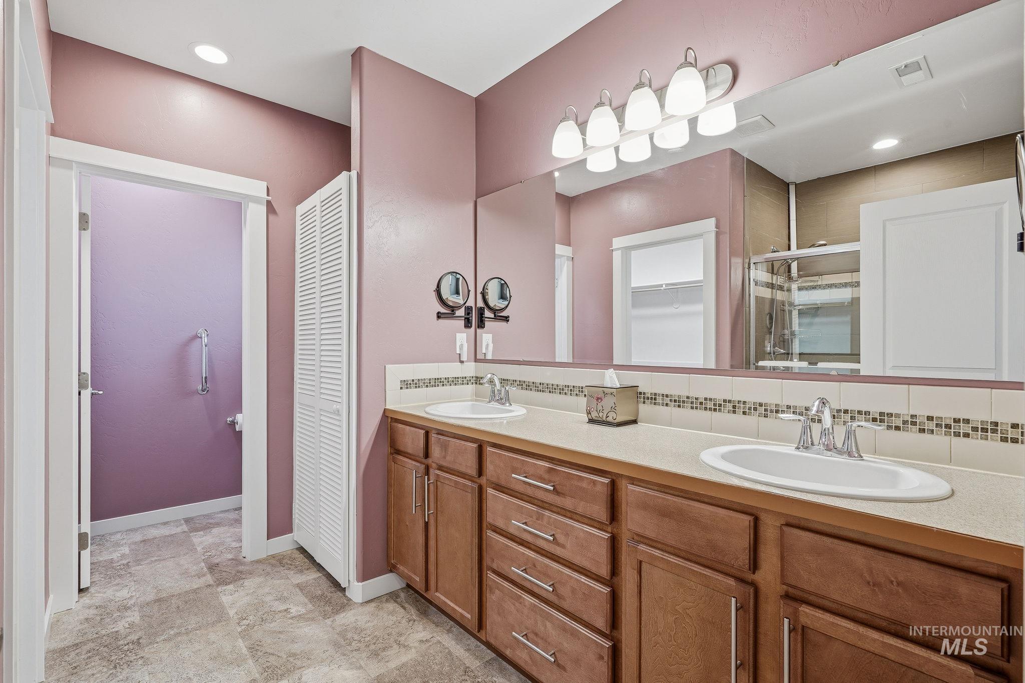 1603 W Cactus Property Photo 23