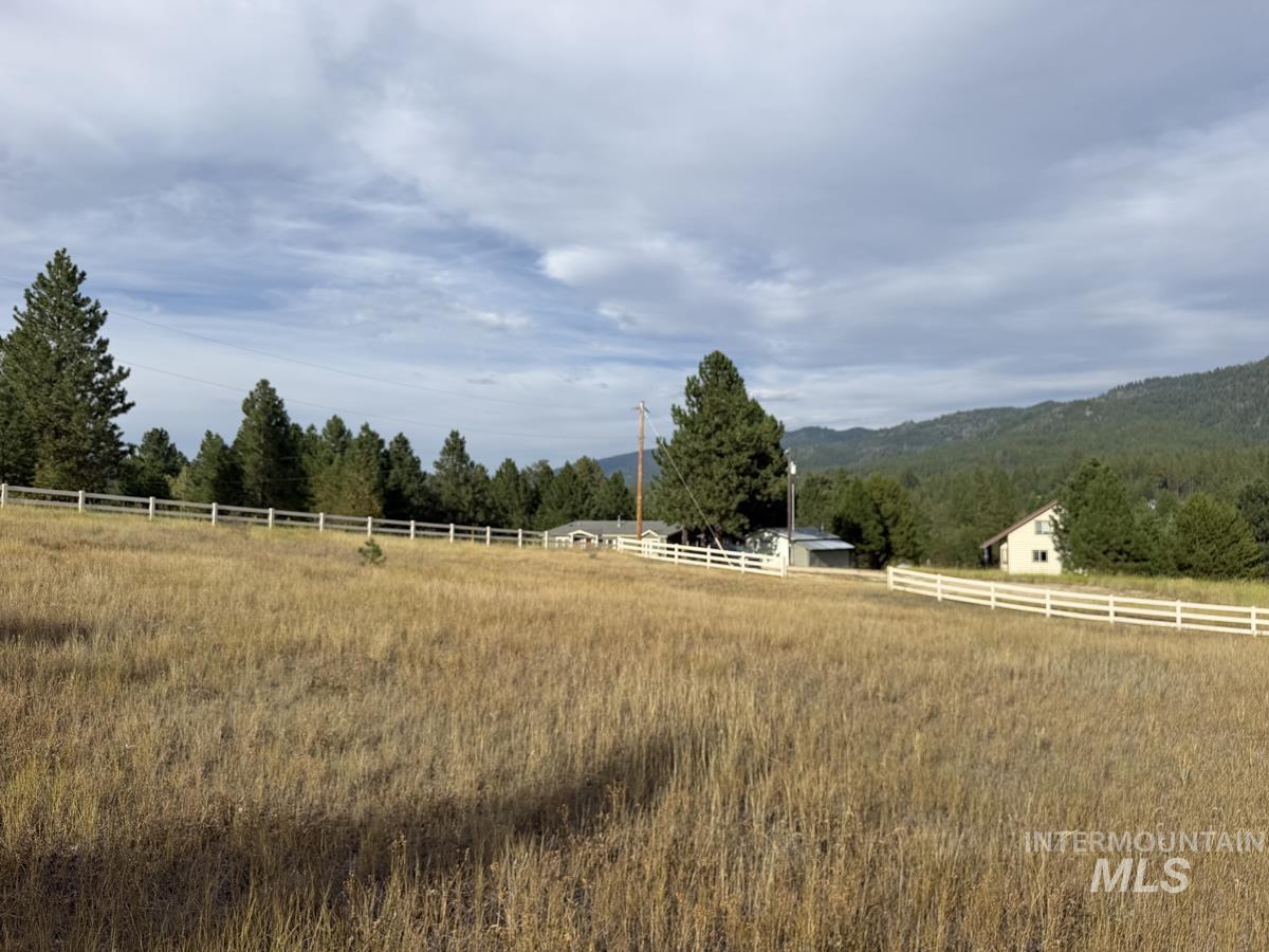 15 Blue Spruce Court Property Photo 6