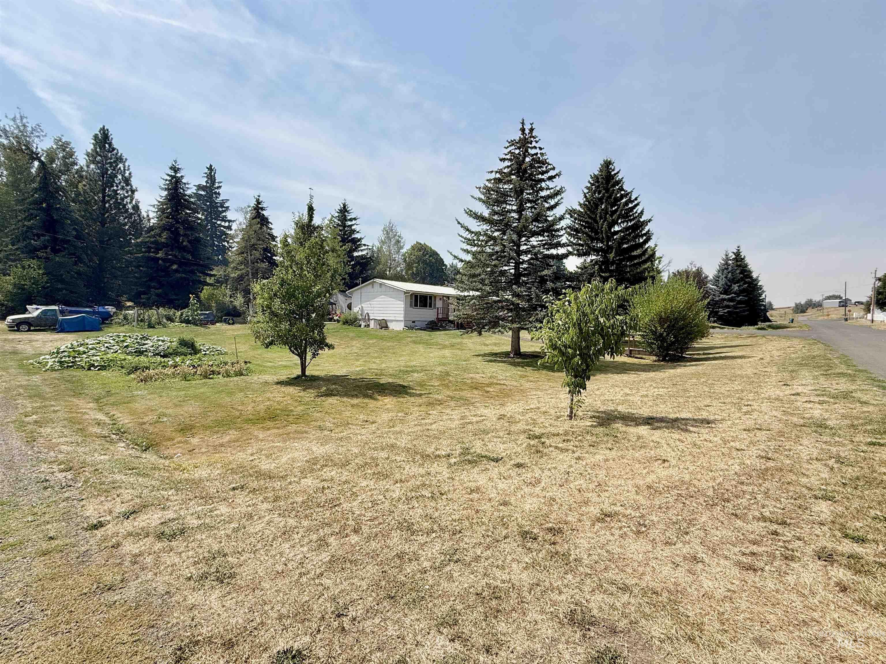 810 4th Ave Property Photo 27
