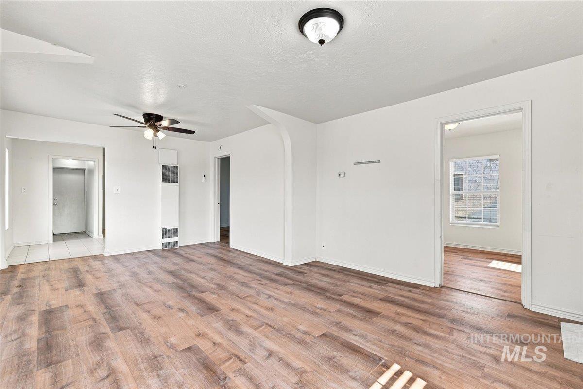 103 N Dewey Ave Property Photo 11