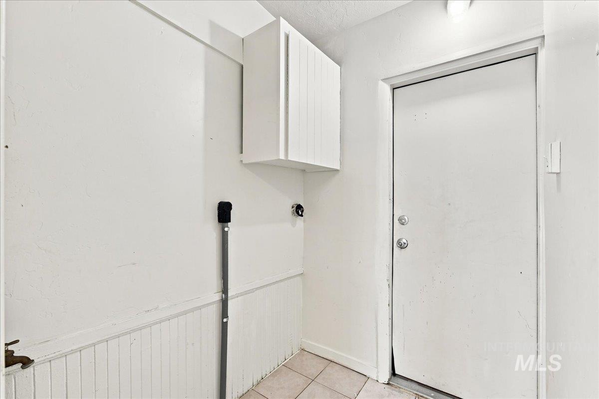 103 N Dewey Ave Property Photo 23