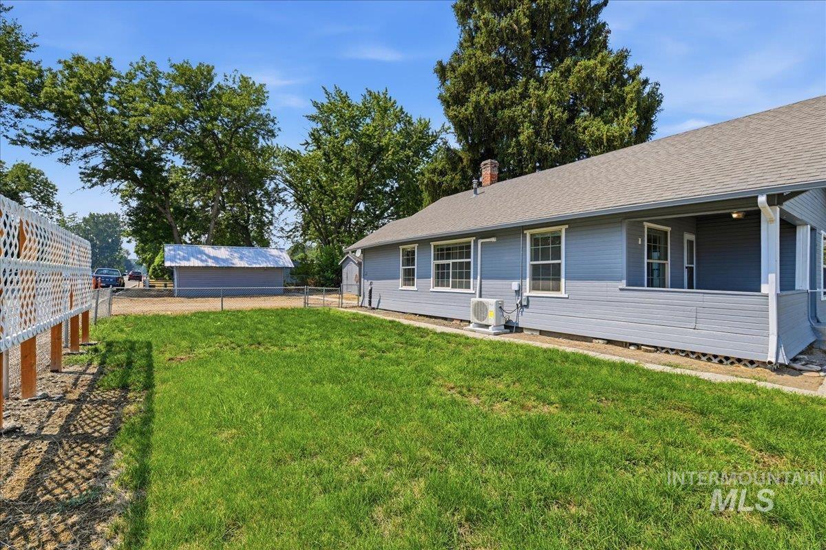 103 N Dewey Ave Property Photo 27