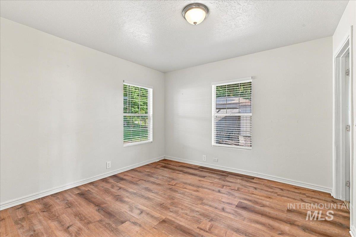 103 N Dewey Ave Property Photo 29