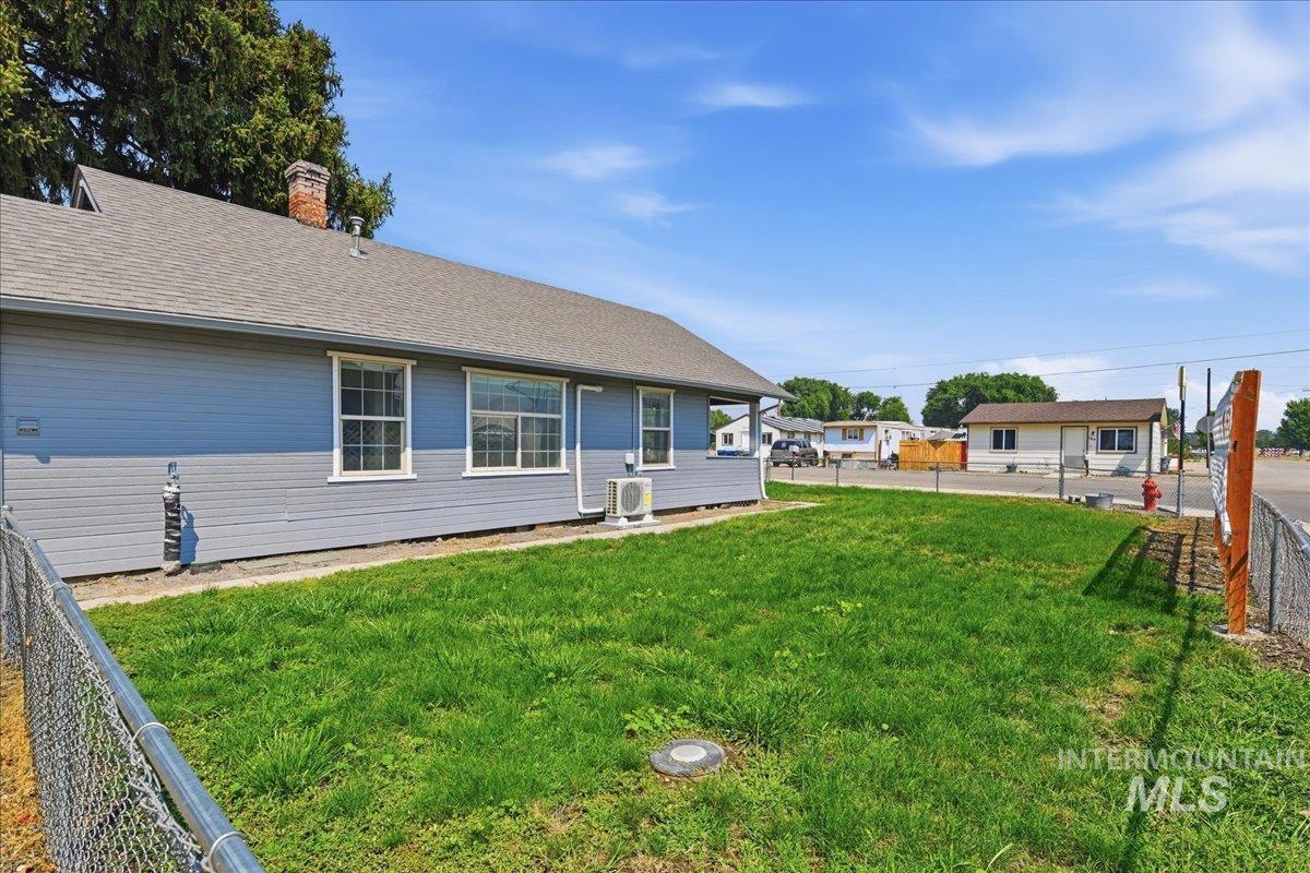 103 N Dewey Ave Property Photo 30