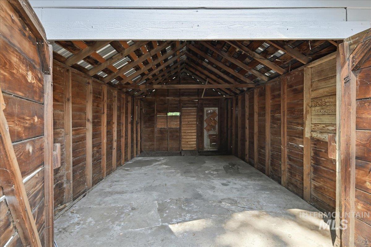 103 N Dewey Ave Property Photo 33
