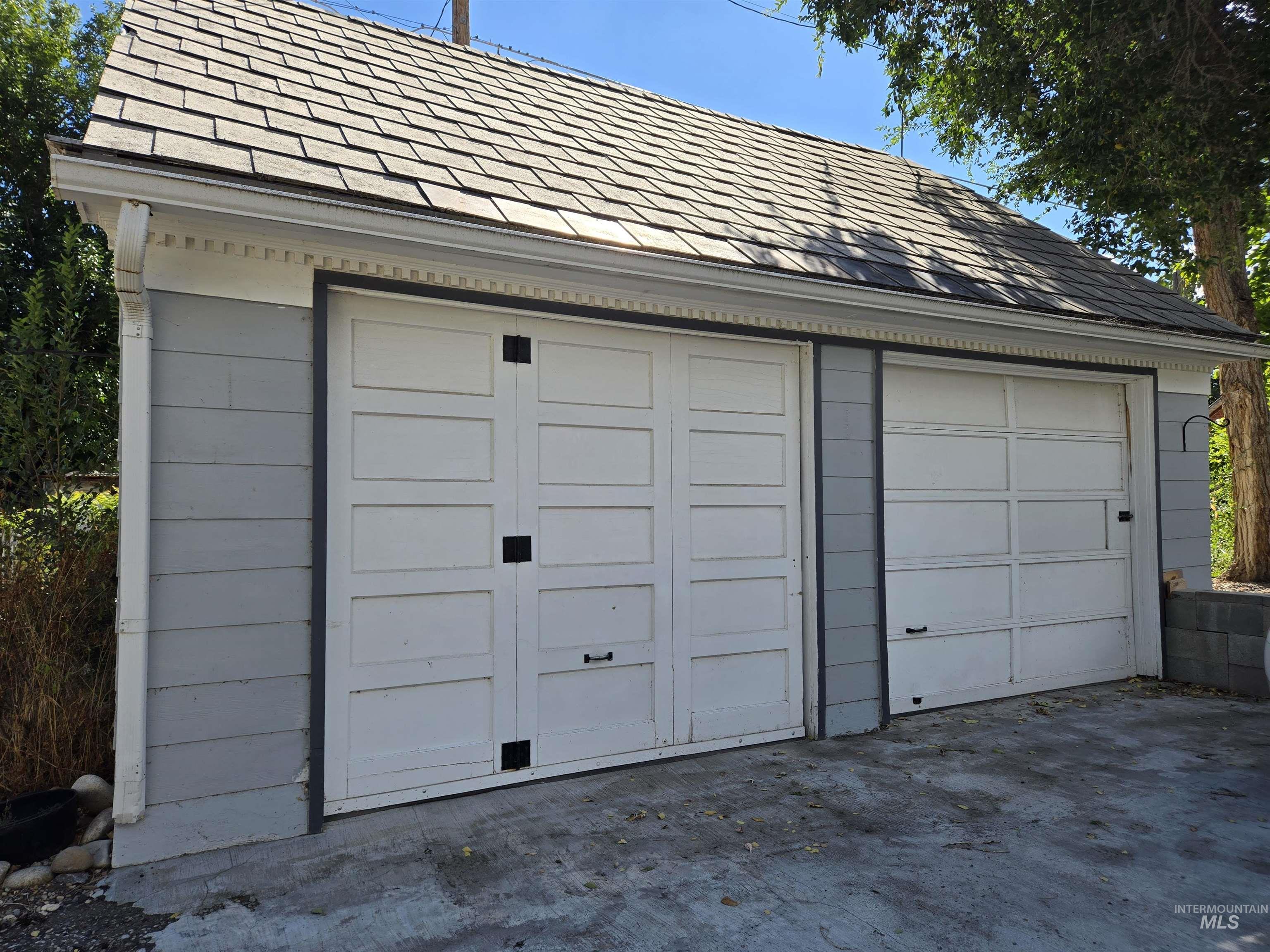 1122 2nd Ave S. Property Photo 3