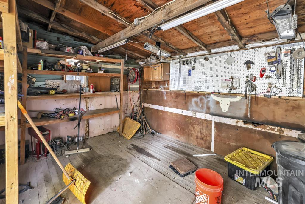 121 North Street Property Photo 26