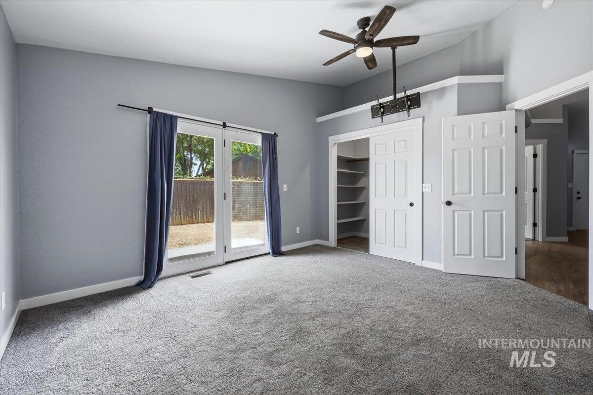 2800 Orion St Property Photo 12