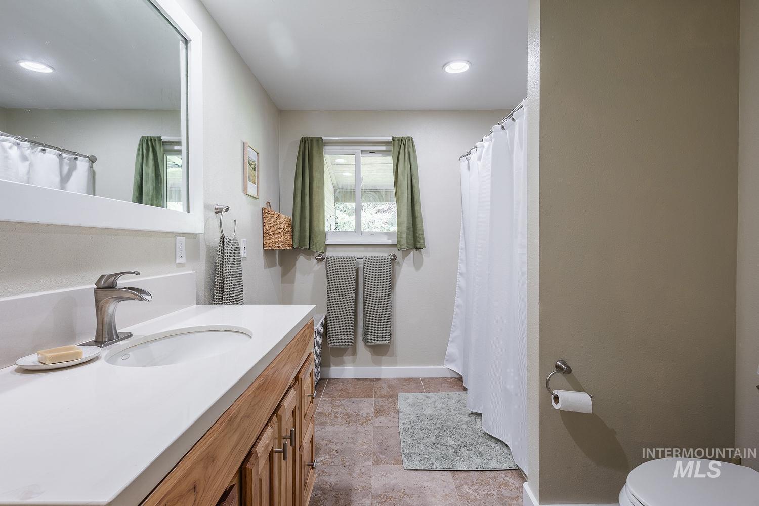 7166 S Cloverdale Property Photo 18