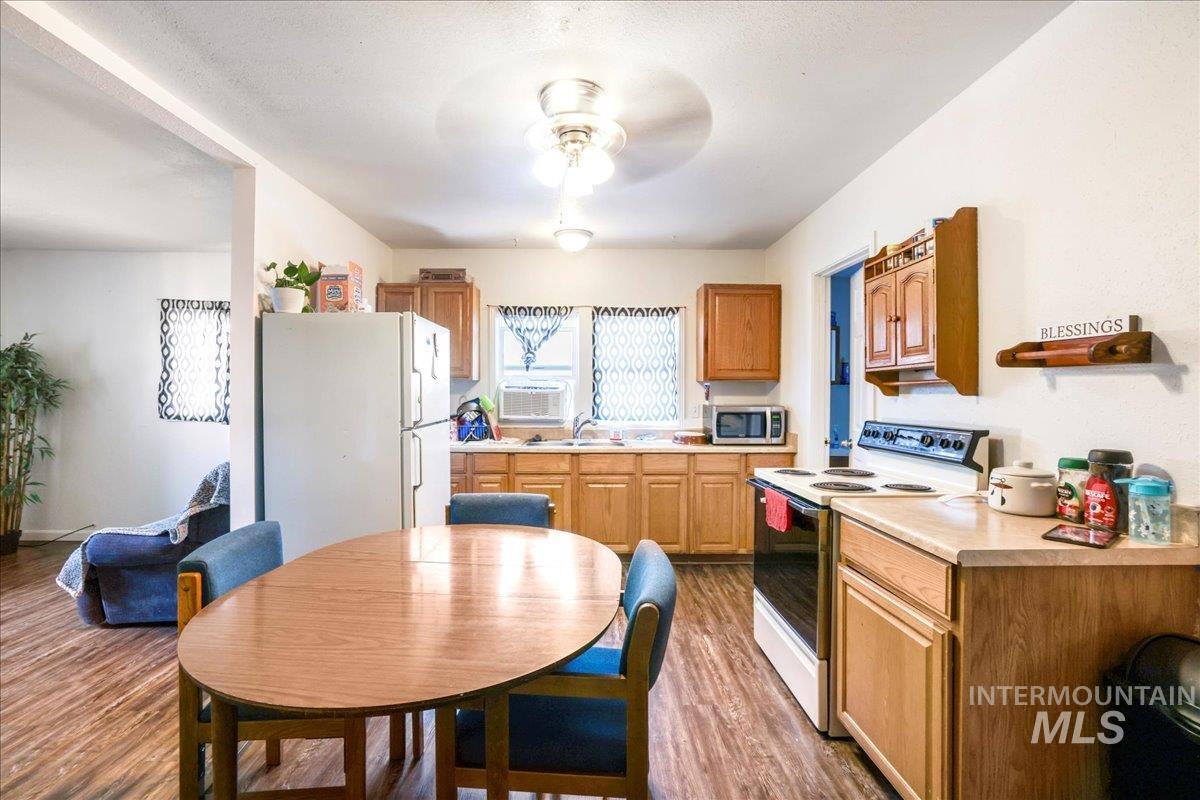121 7th Ave South Property Photo 9
