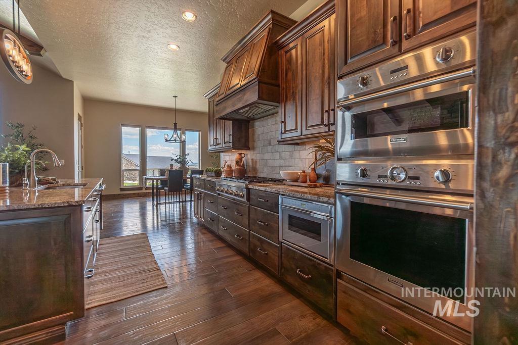 15350 Syrah Property Photo 19