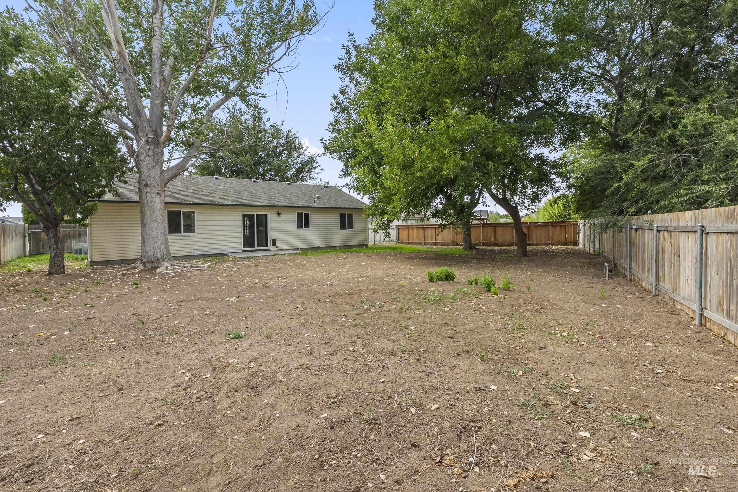 526 Lost Basin Ct Property Photo 25