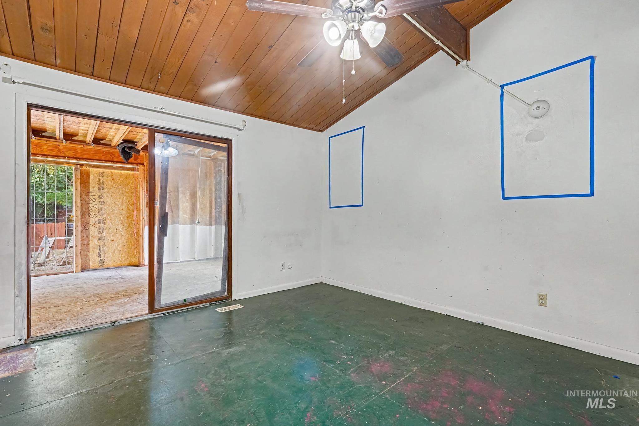 4747 W Albion St Property Photo 11
