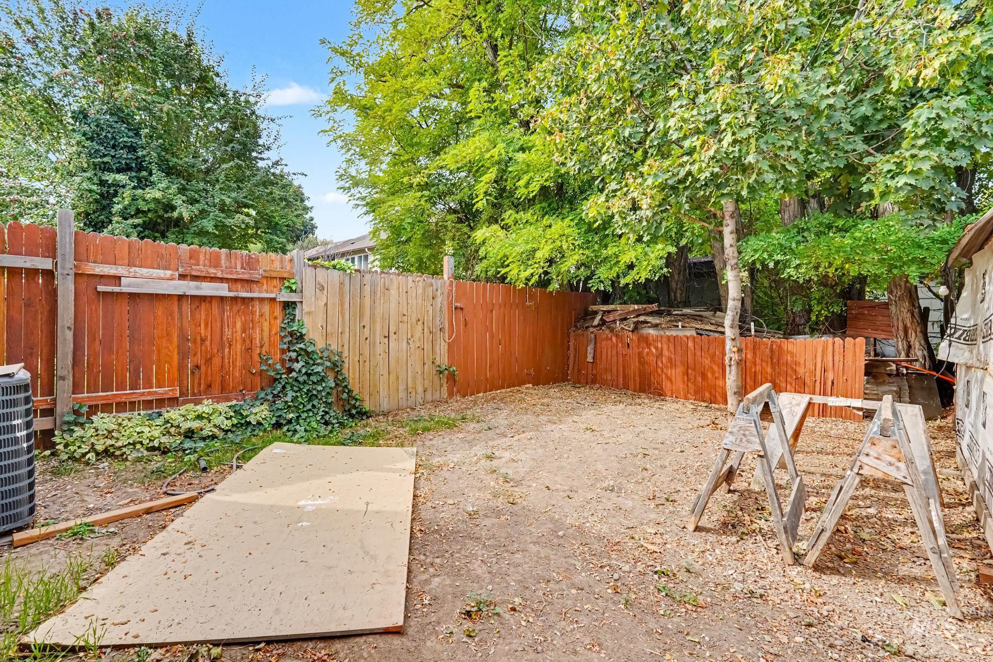 4747 W Albion St Property Photo 14
