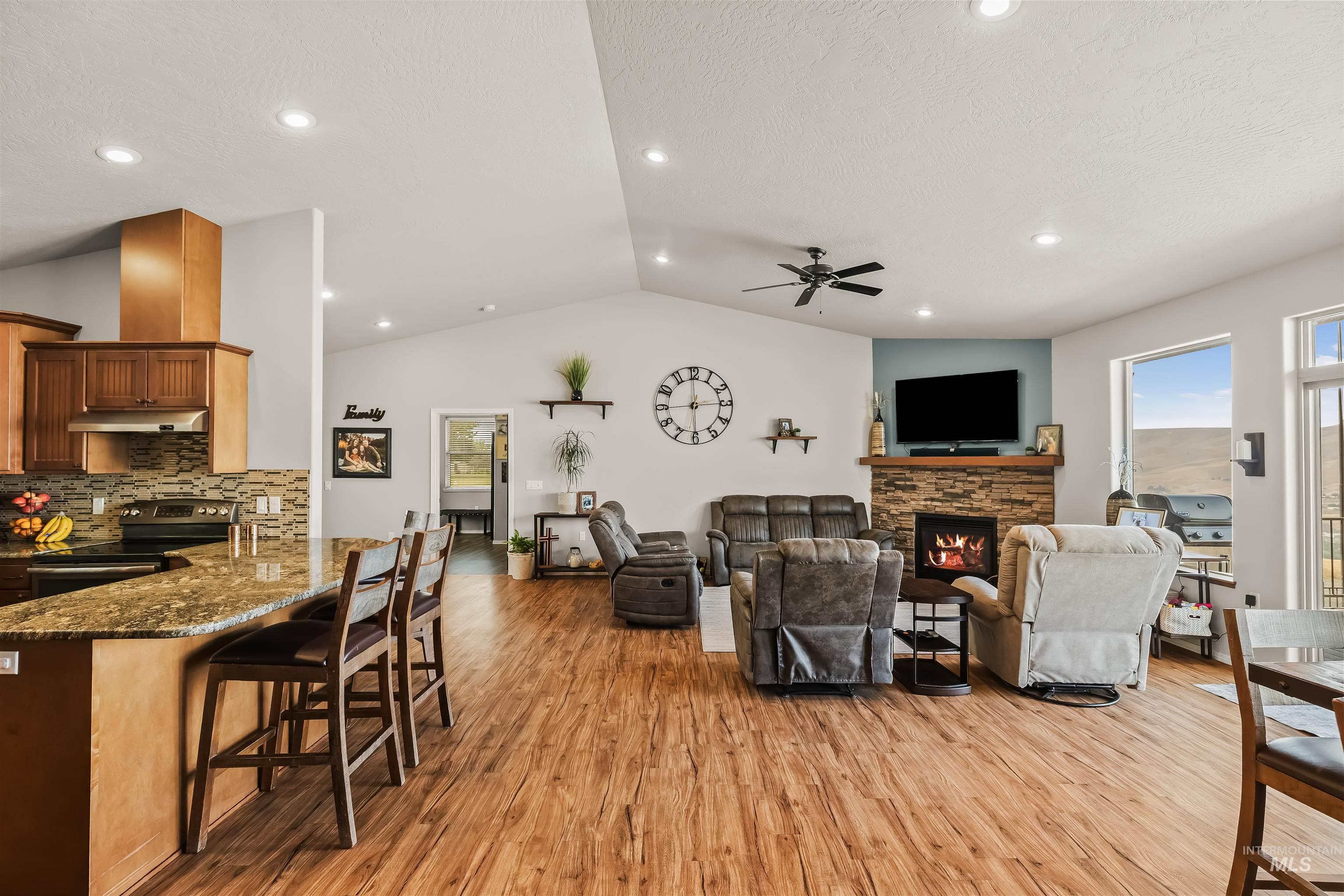 705 Talons Ct Property Photo 13