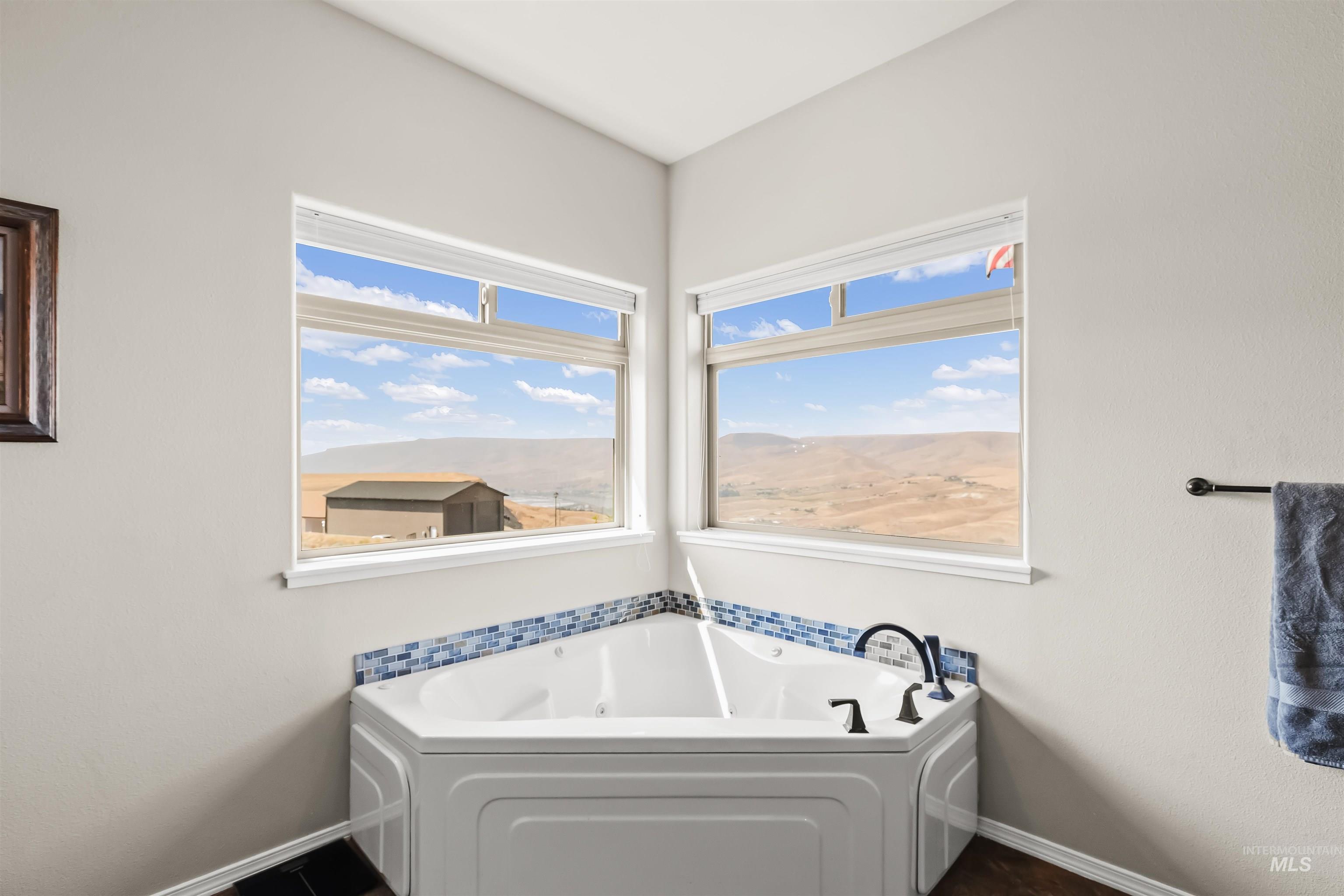 705 Talons Ct Property Photo 18