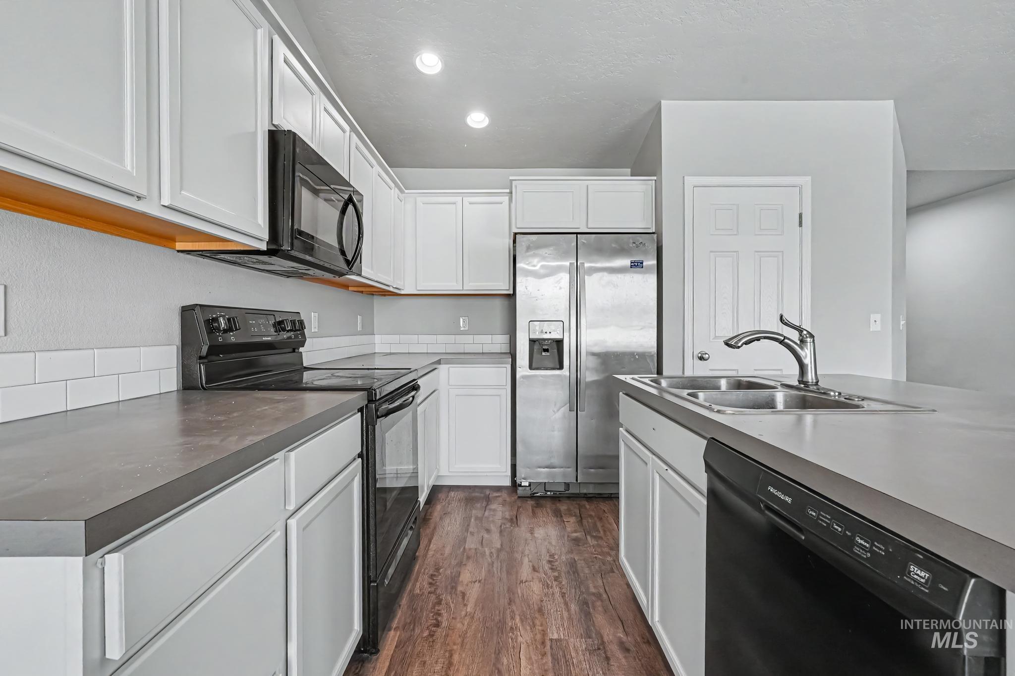 12786 Carkhill St Property Photo 23