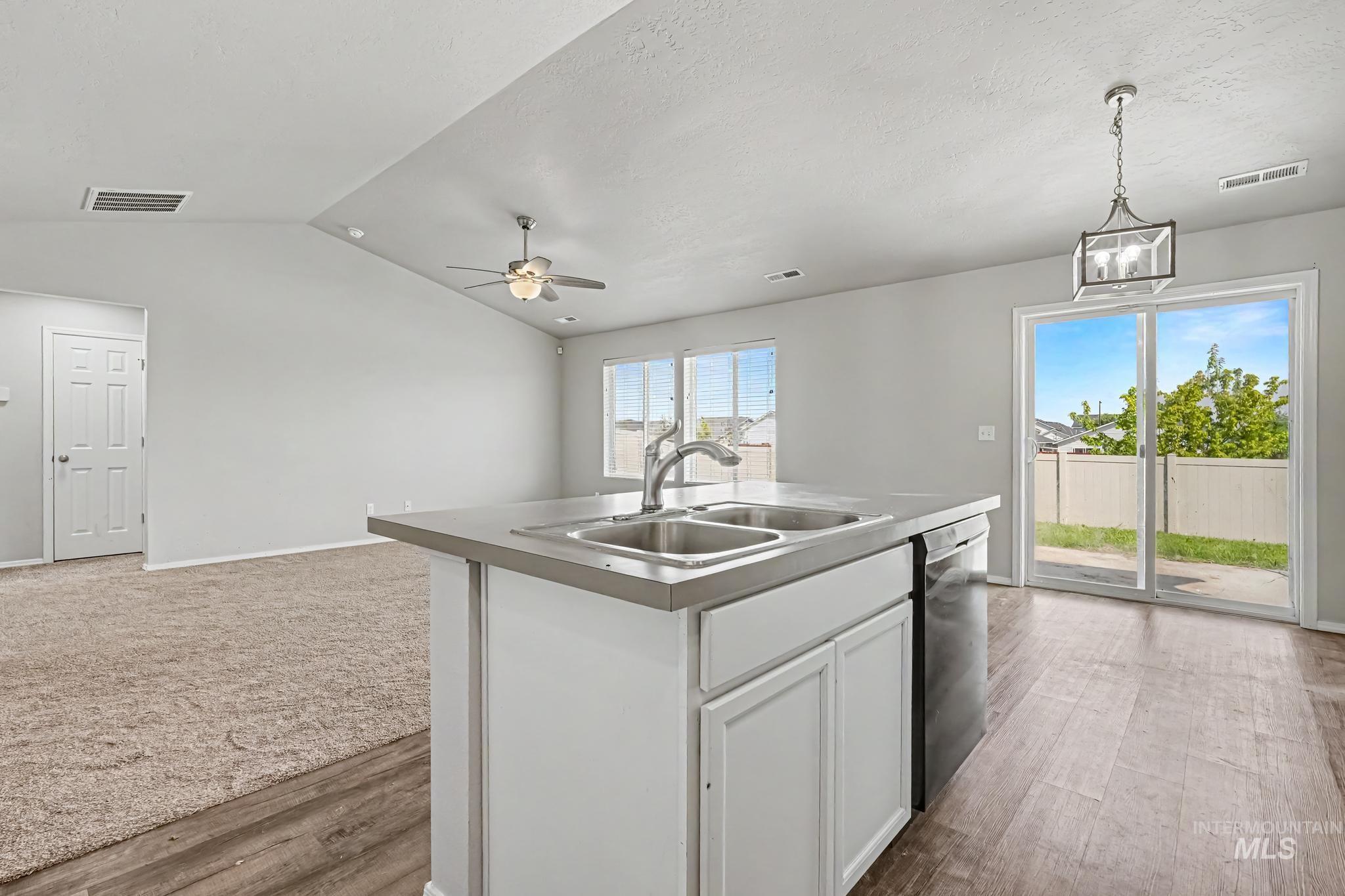12786 Carkhill St Property Photo 24