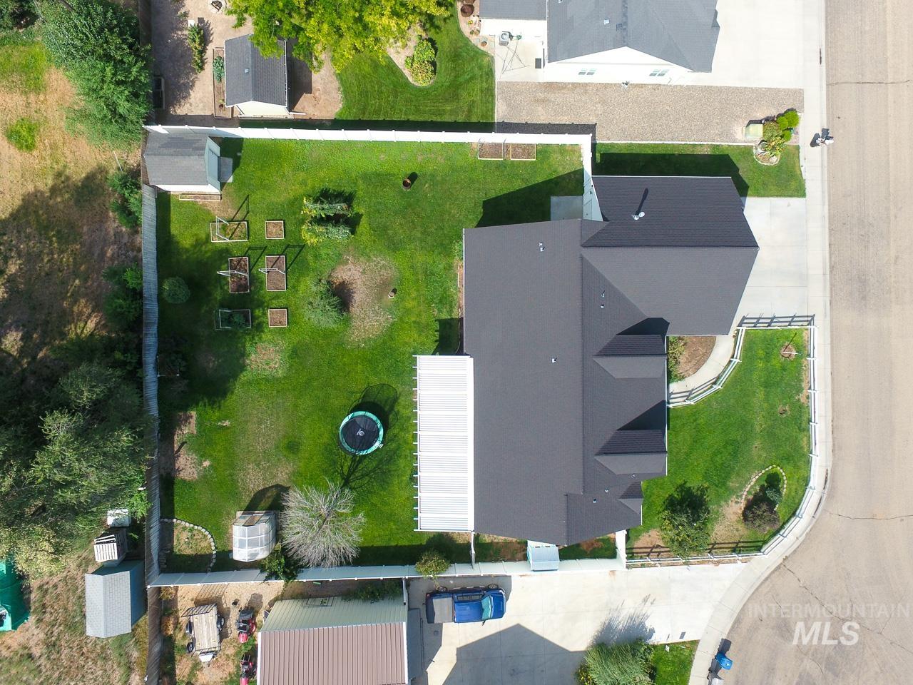 1005 Karndell St Property Photo 7