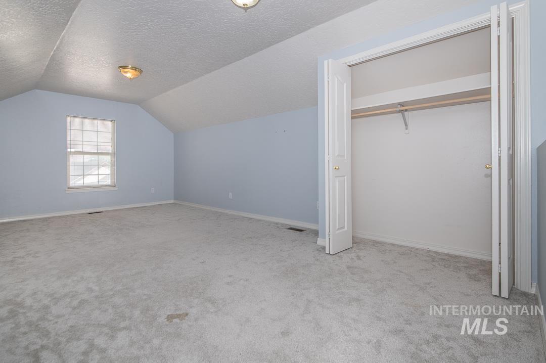 1005 Karndell St Property Photo 41