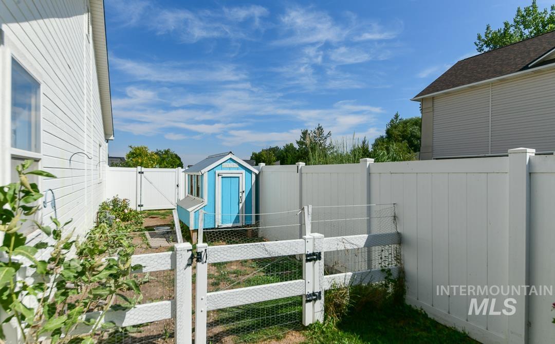 1005 Karndell St Property Photo 46