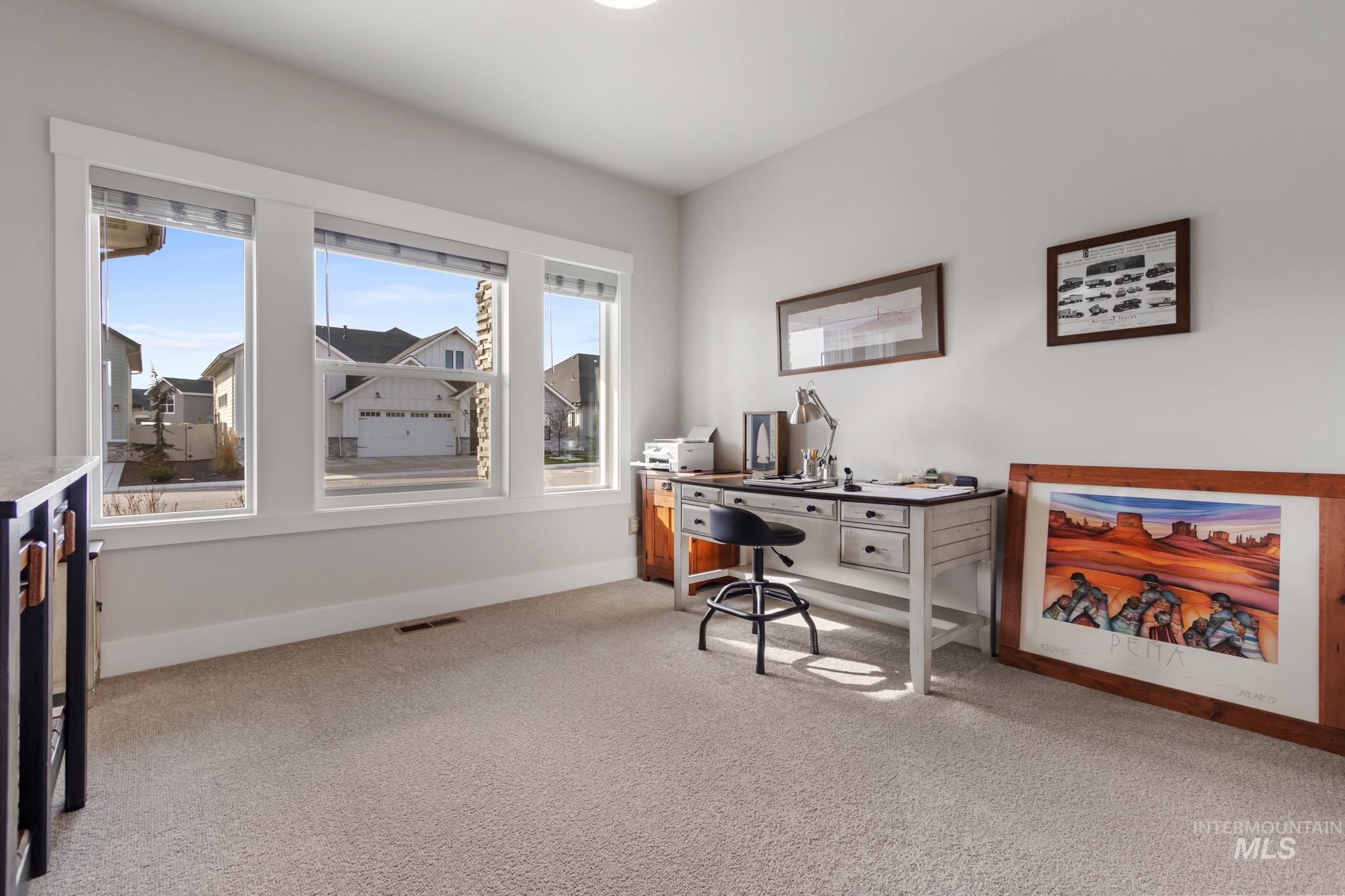 9864 W Aviara Street Property Photo 5